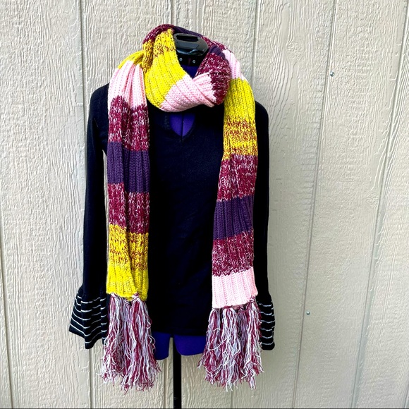 Forever 21 multi color knit Scarf - Picture 2 of 4